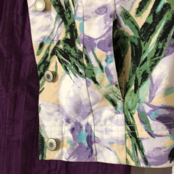 Adorable Denim Jacket - Picture 7 of 9